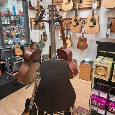 Martin Guitars - DX JOHNNY CASH 2